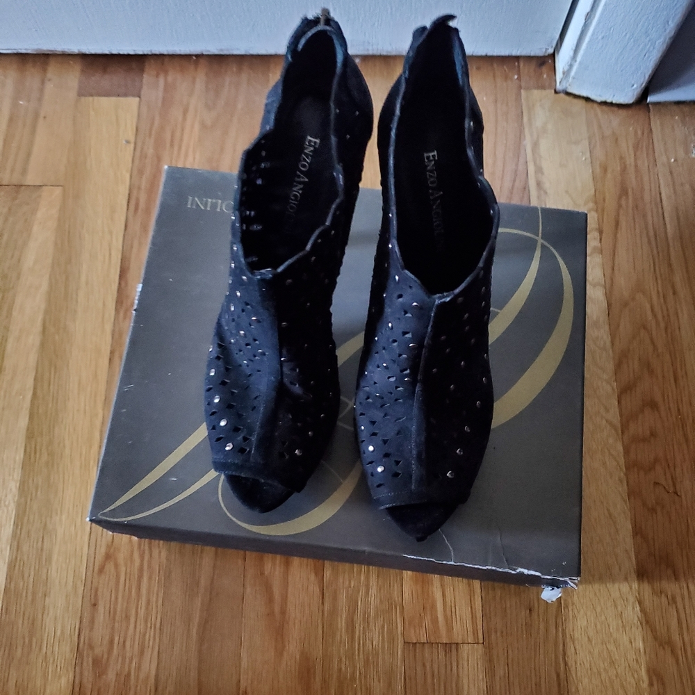 Peep Toe heels